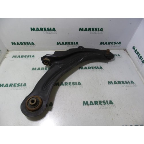 Renault - Megane Scenic - Front lower wishbone, right