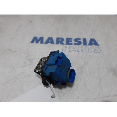 Peugeot - 308 - Cooling fan resistor