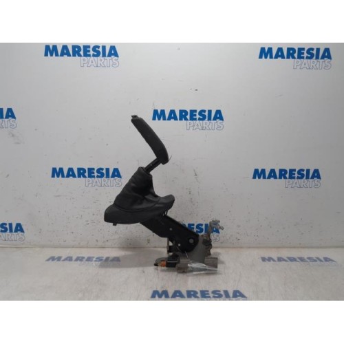Peugeot - 308 - Parking brake mechanism