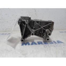 Renault - Clio - Engine mount