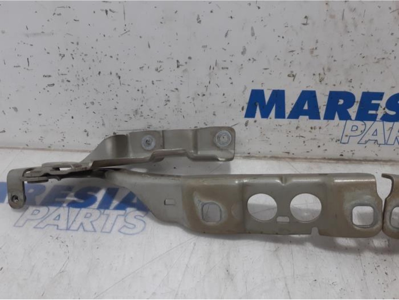 Citroen - C4 - Bonnet Hinge