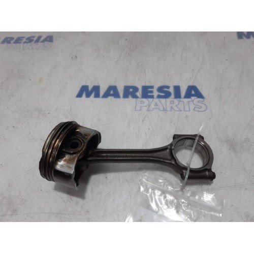 Citroen - C4 Cactus - Piston