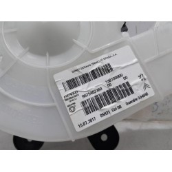 Citroen - C4 Picasso - Heating and ventilation fan motor