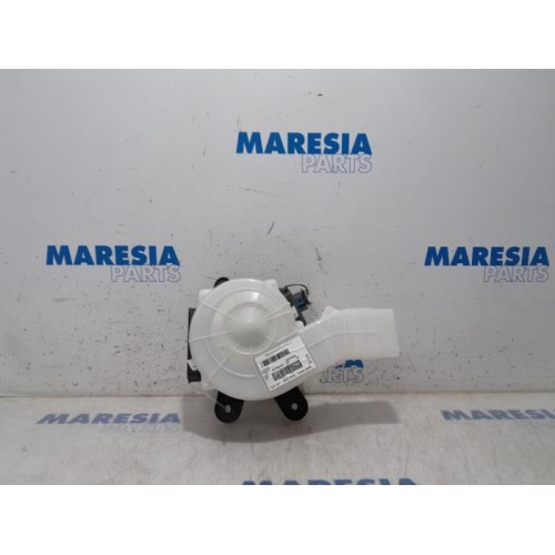 Citroen - C4 Picasso - Heating and ventilation fan motor