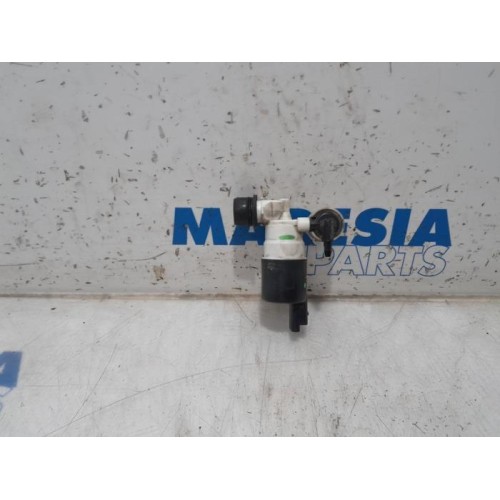 Citroen - C4 Picasso - Windscreen washer pump