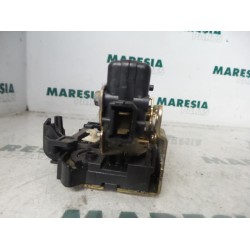 Renault - Megane Scenic - Front door lock mechanism 4-door, right