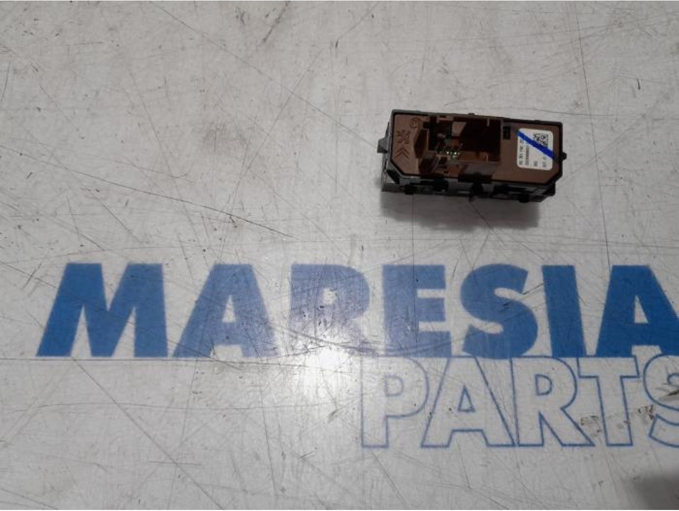Citroen - C4 Picasso - Electric seat switch