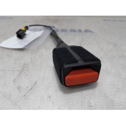 Citroen - C4 Picasso - Insertion ceinture de sécurité avant droite