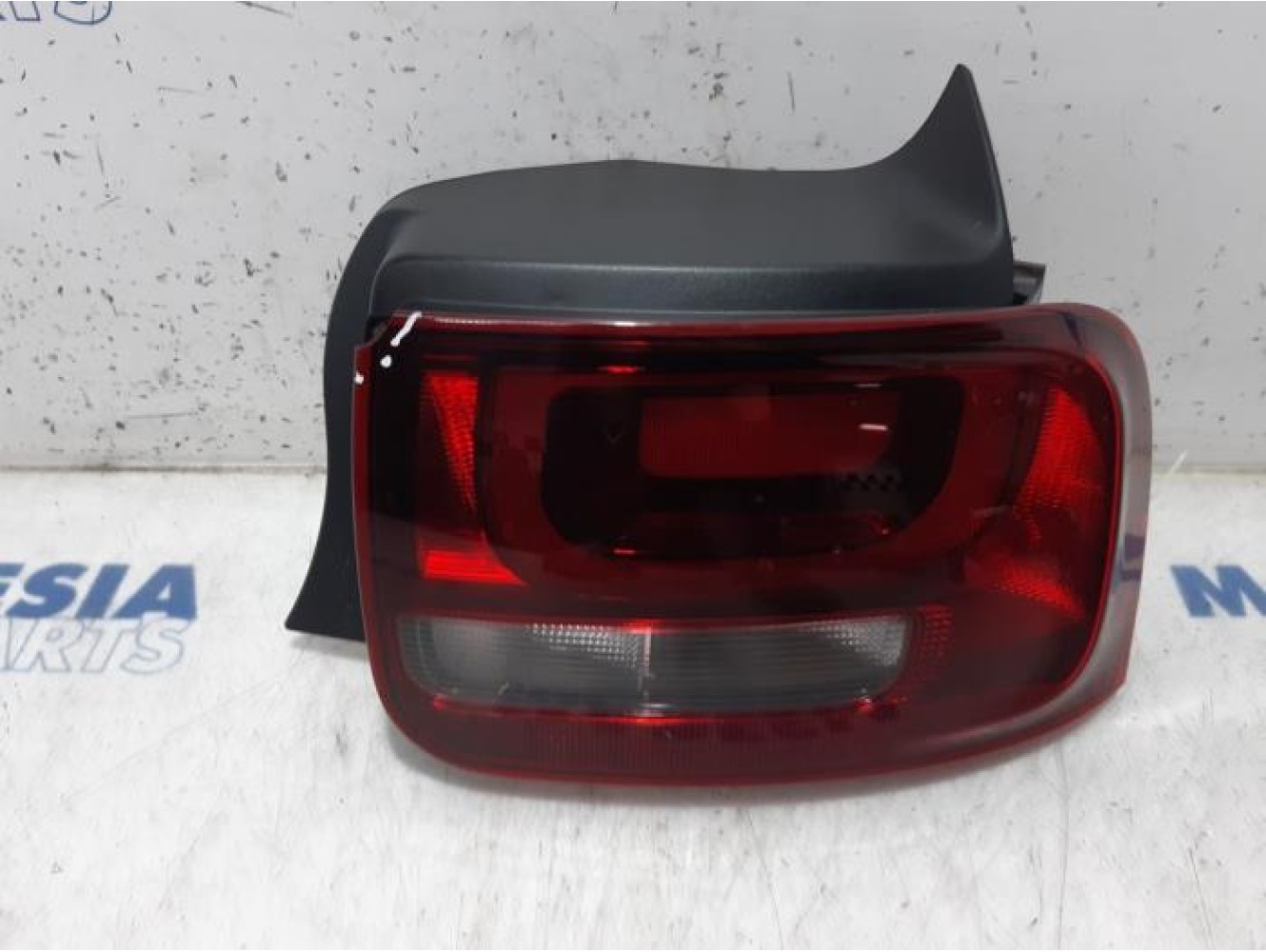 Citroen - C4 Cactus - Taillight, right
