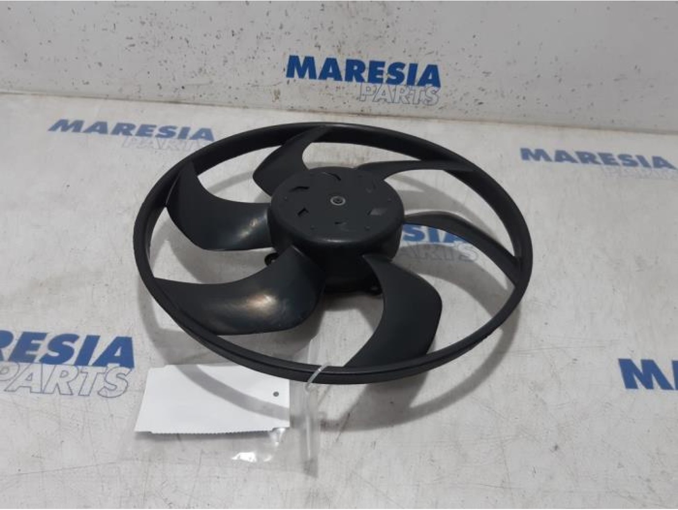 Citroen - C4 Cactus - Fan motor