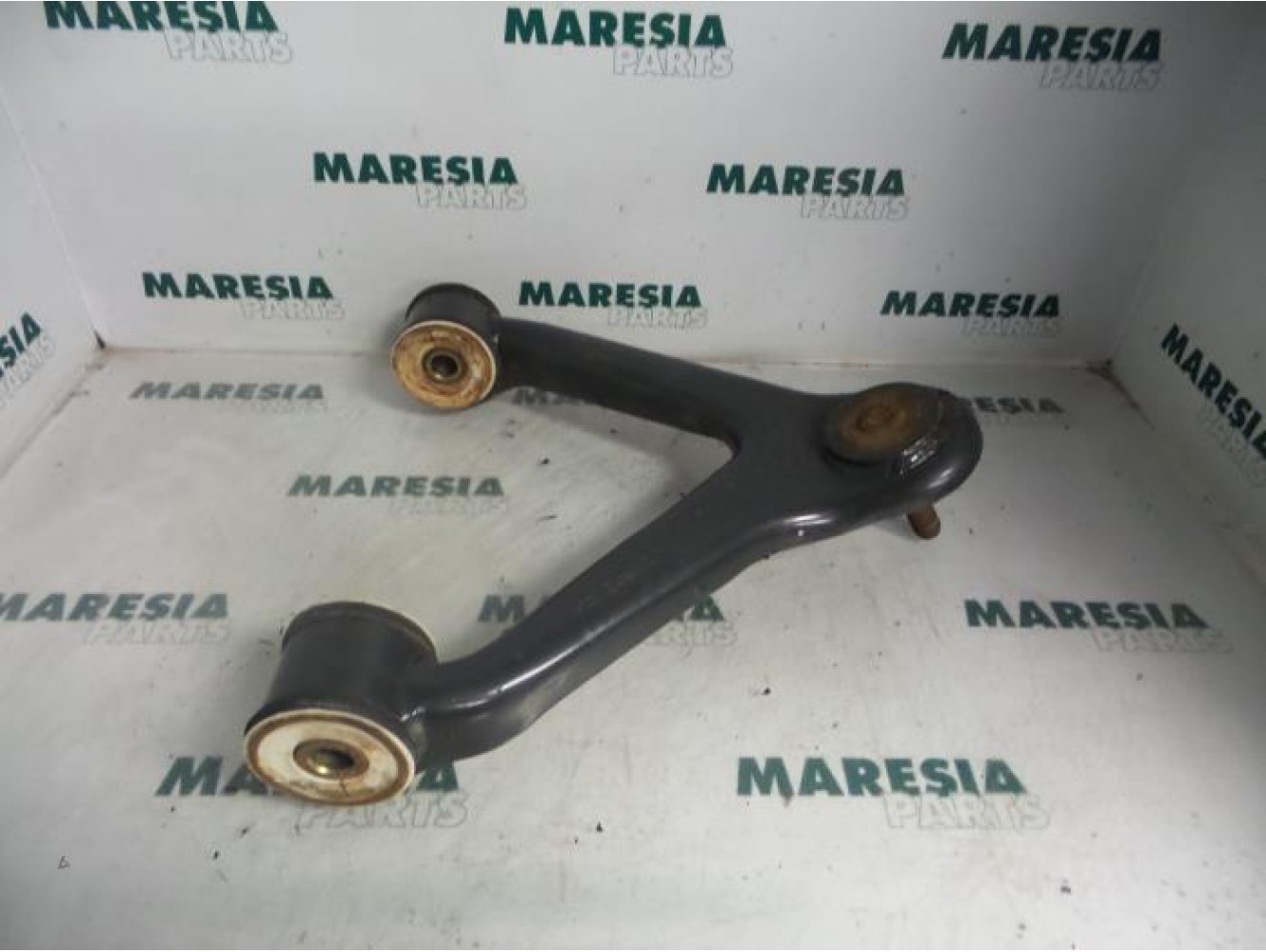 Iveco - Daily - Front upper wishbone, right