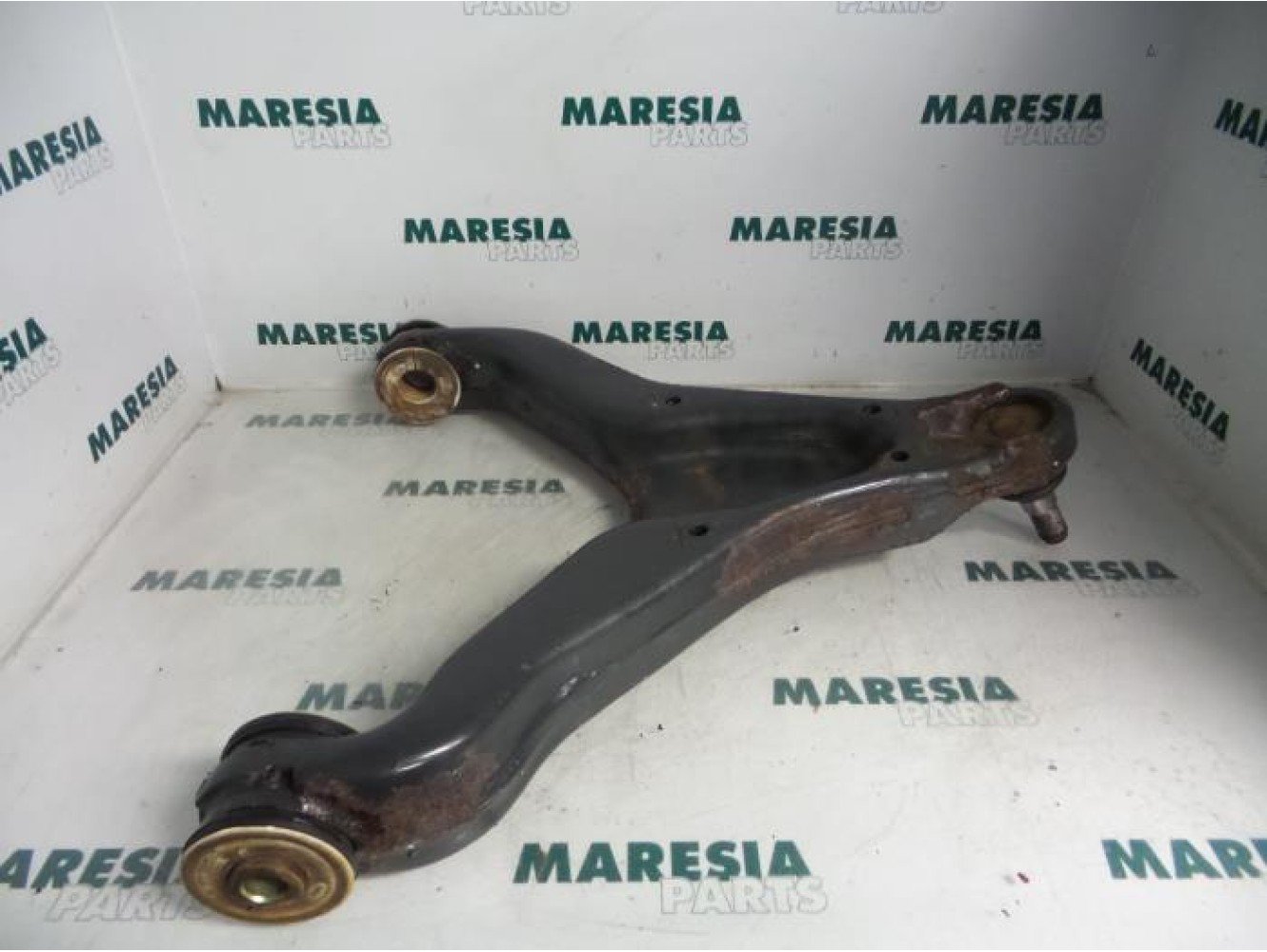 Iveco - Daily - Front lower wishbone, right