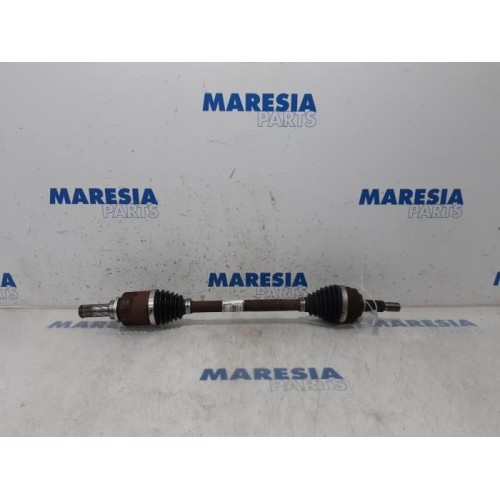 Renault - Clio - Front drive shaft, left