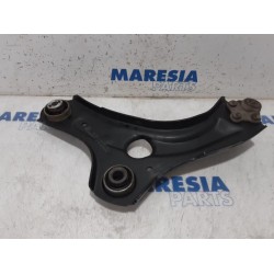 Renault - Clio - Front lower wishbone, right