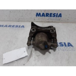 Renault - Clio - Front brake calliper, left
