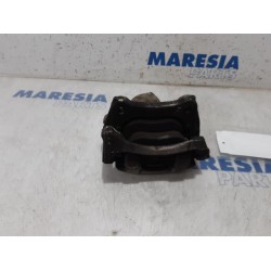 Renault - Clio - Front brake calliper, right