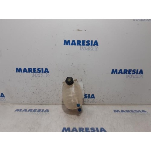 Renault - Clio - Expansion vessel
