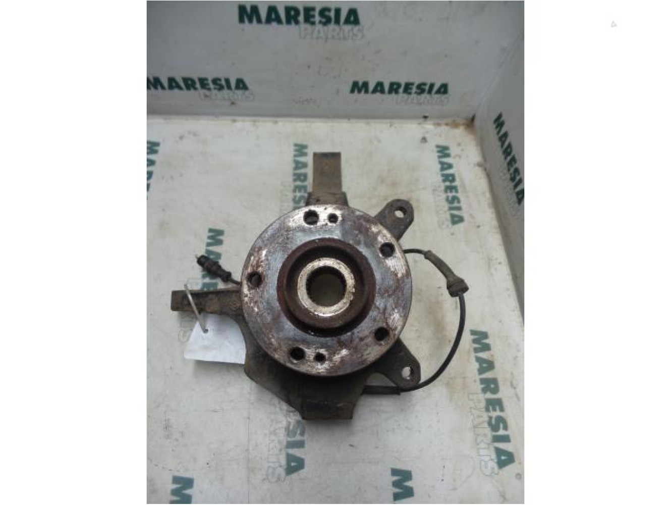 Renault - Laguna - Knuckle, front right