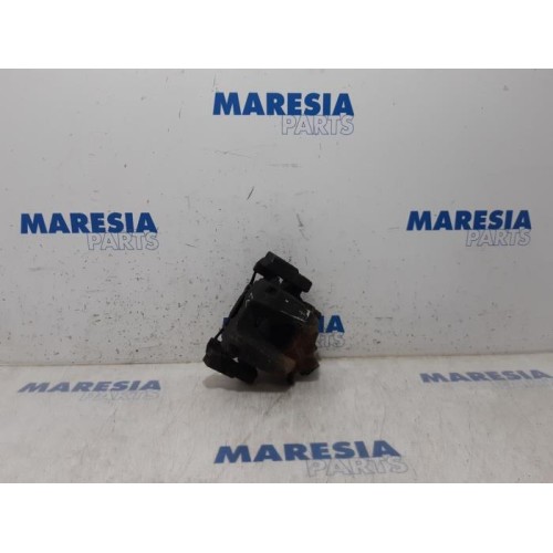 Citroen - C4 Picasso - Front brake calliper, left