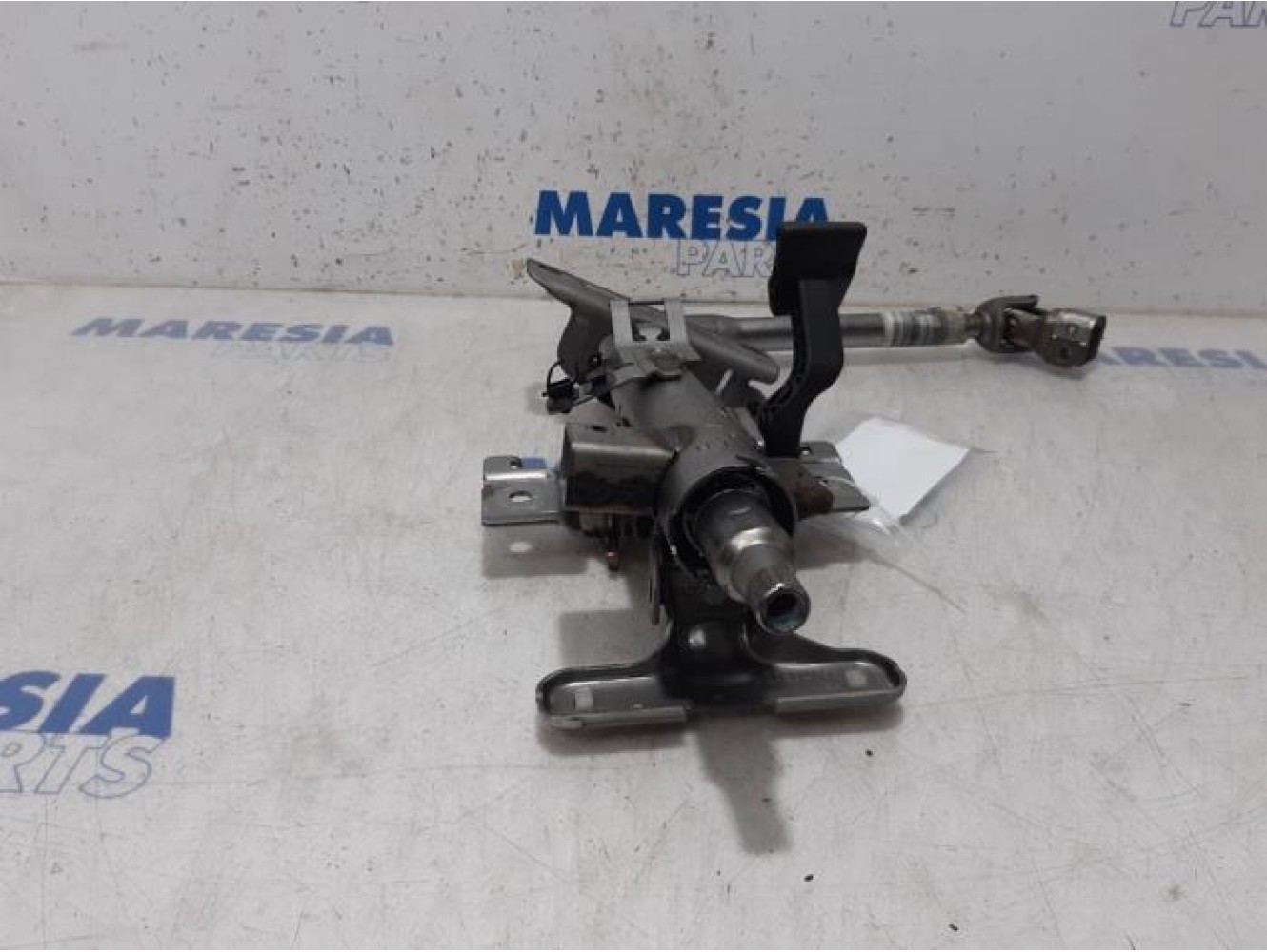 Citroen - C4 Picasso - Steering column housing
