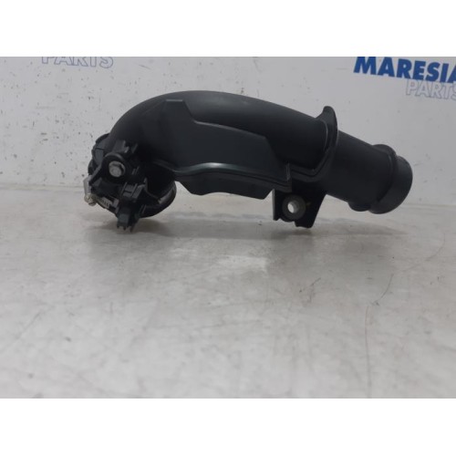 Renault - Clio - Air intake hose