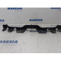 Renault - Clio - Rear bumper bracket central