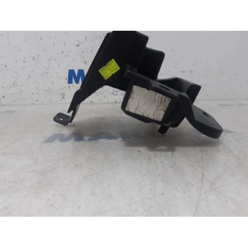 Renault - Clio - Rear bumper bracket, right