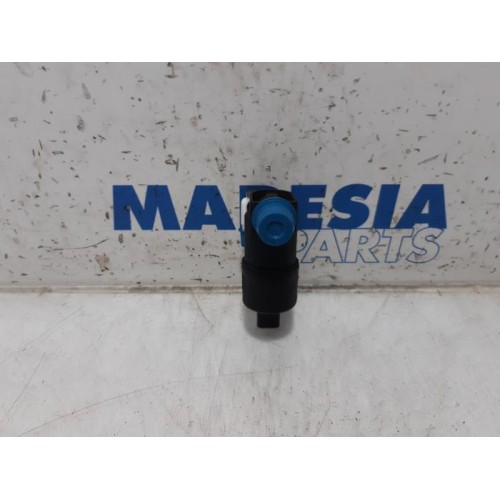 Renault - Kangoo - Pompe lave-glace avant