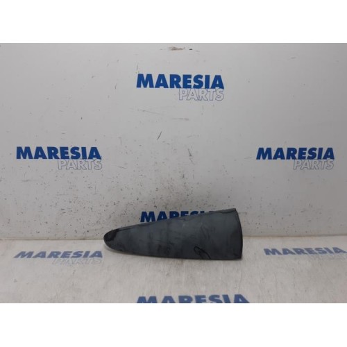 Renault - Kangoo - Rear right bodywork corner