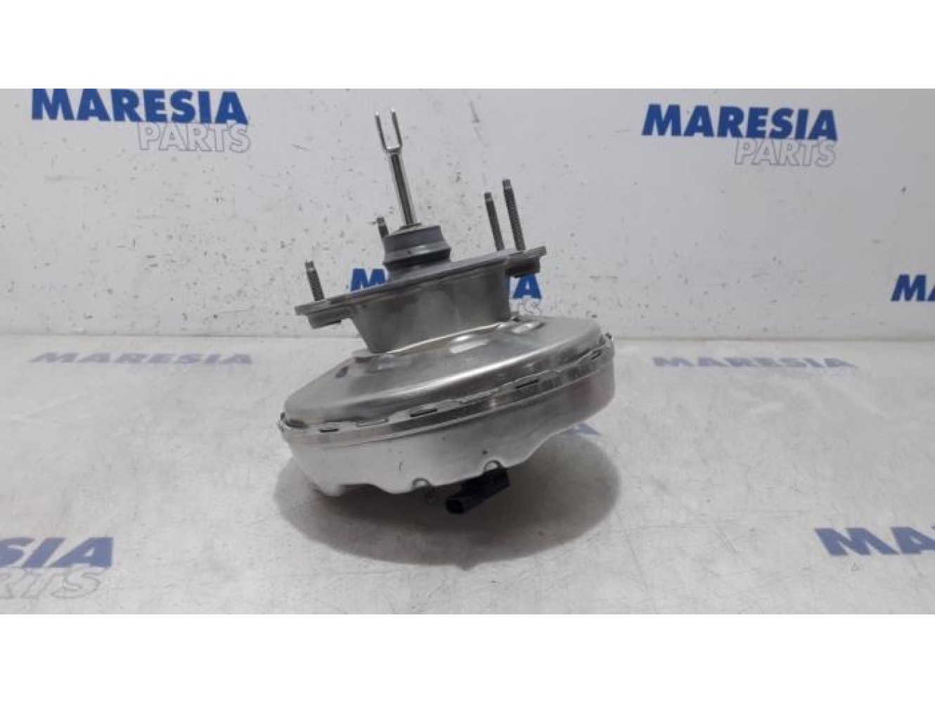 Renault - Clio - Brake servo