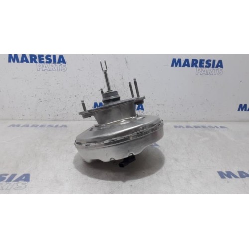 Renault - Clio - Brake servo