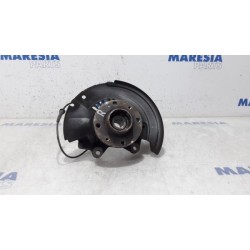 Renault - Clio - Knuckle, front right