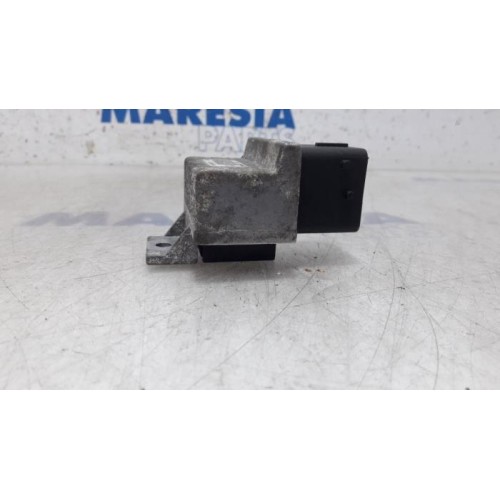 Renault - Kangoo - Glow plug relay