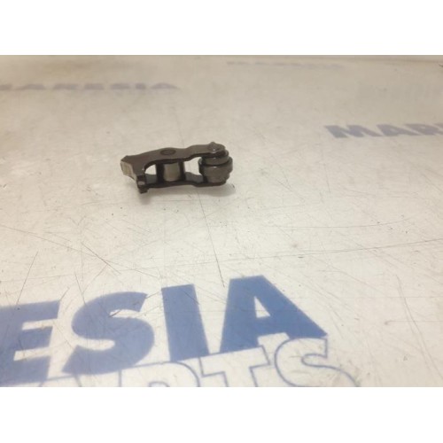 Peugeot - 207 - Rocker arm