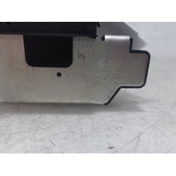 Peugeot - 2008 - Tailgate lock mechanism