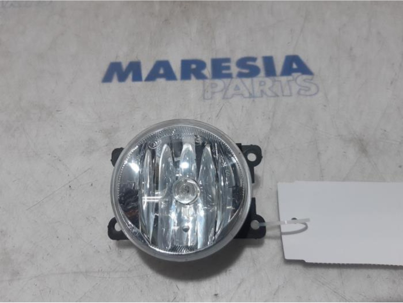 Peugeot - 2008 - Fog light, front left