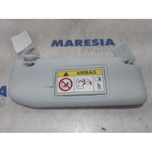 Peugeot - 2008 - Sun visor