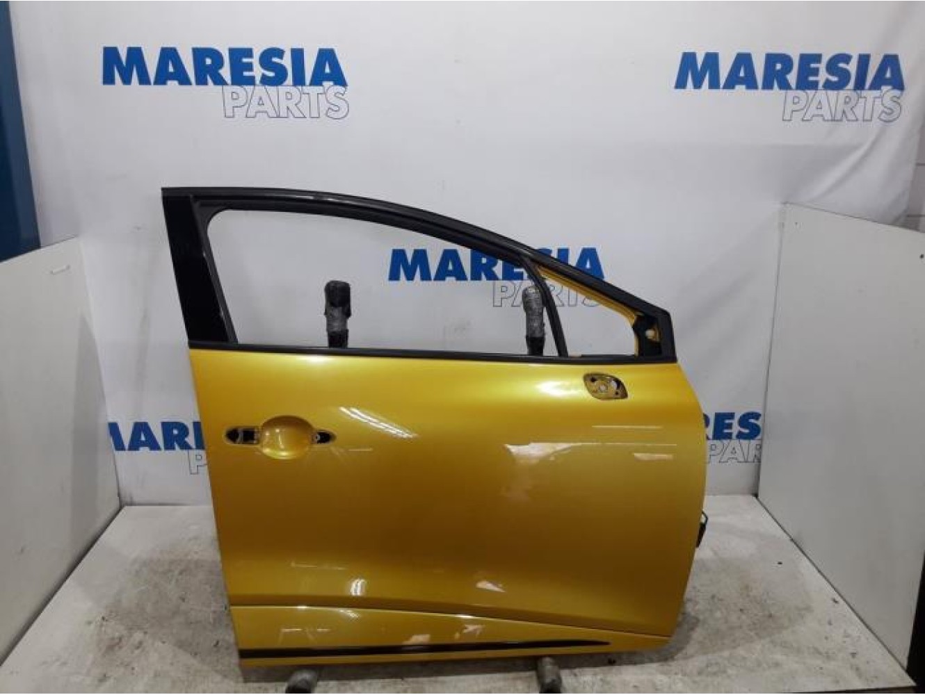 Renault - Clio - Portière 4portes avant droite