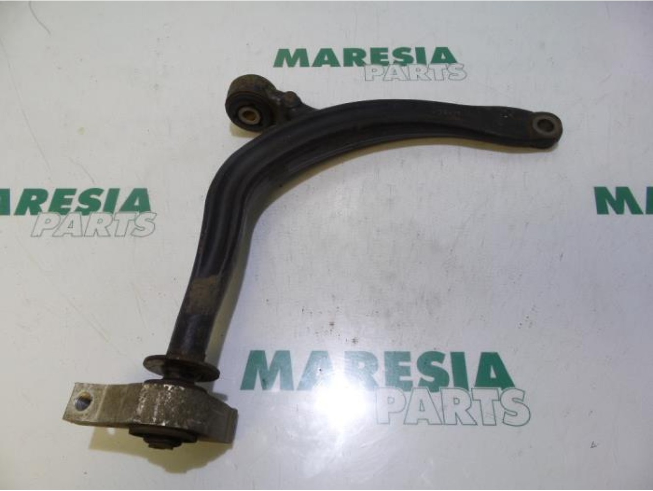 Citroen - C5 - Front lower wishbone, right