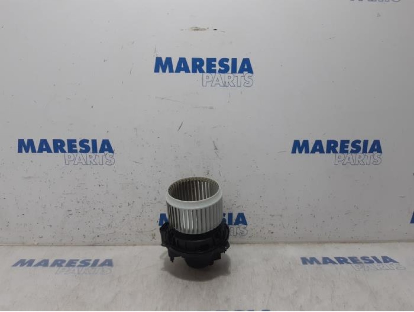 Renault - Clio - Heating and ventilation fan motor