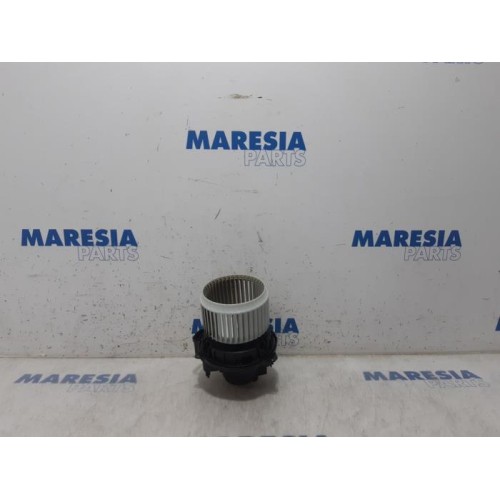 Renault - Clio - Heating and ventilation fan motor