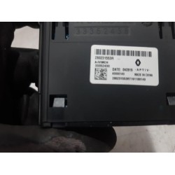 Renault - Clio - AUX/USB aansluiting