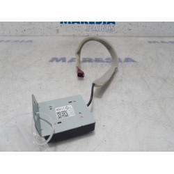 Renault - Clio - GPS antenna