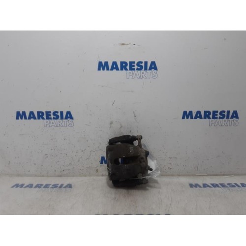 Renault - Kangoo - Front brake calliper, left