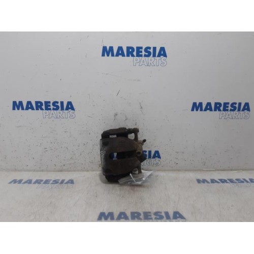 Renault - Kangoo - Front brake calliper, right