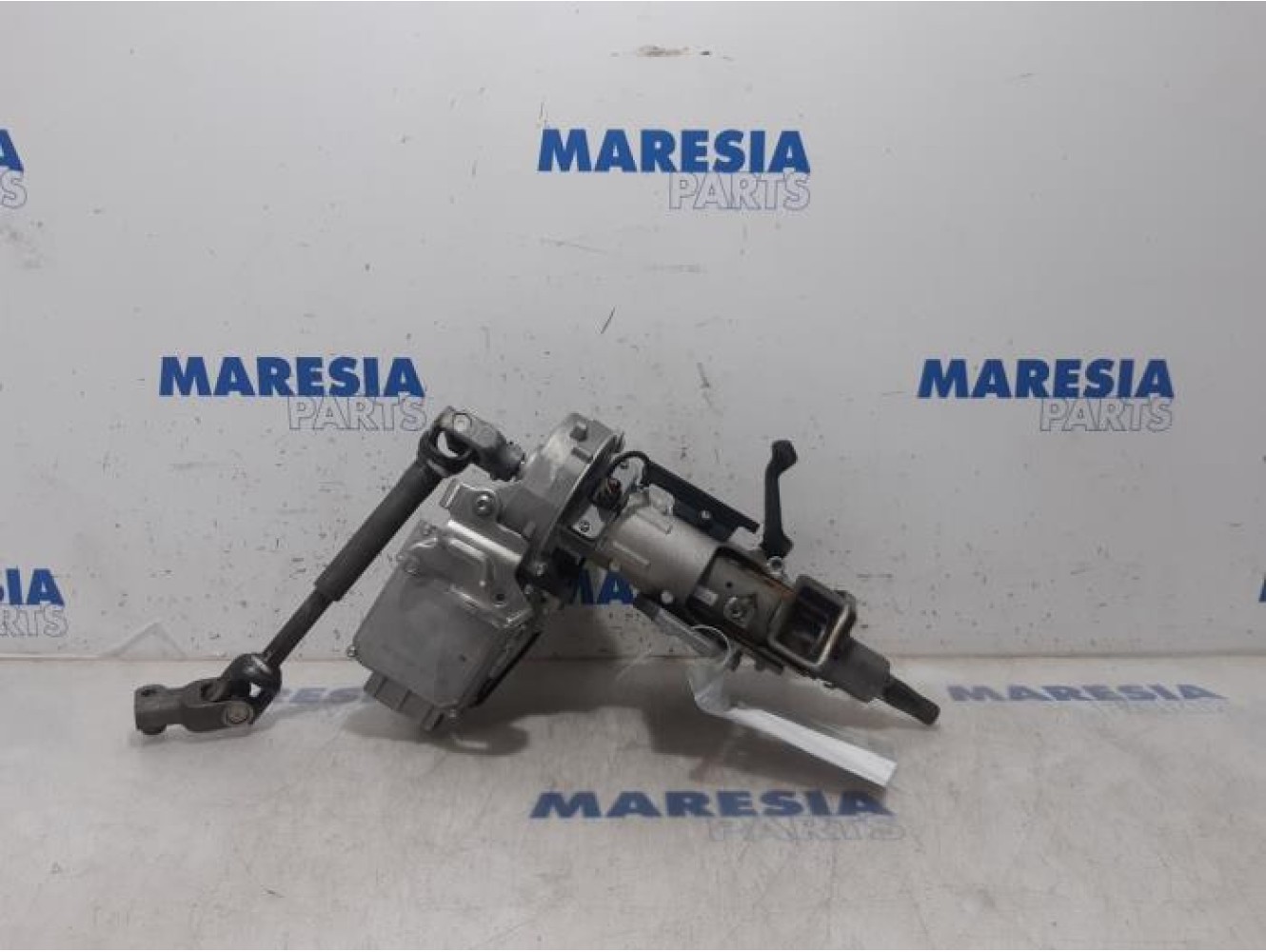 Renault - Clio - Steering column housing