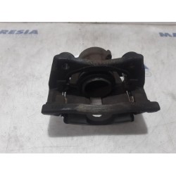 Renault - Clio - Front brake calliper, left