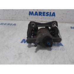 Renault - Clio - Front brake calliper, right