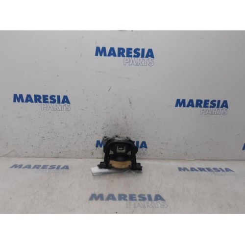 Citroen - C4 Cactus - Engine mount