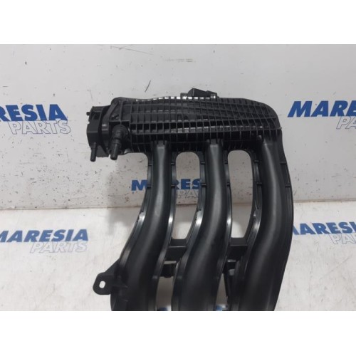 Peugeot - 208 - Intake manifold